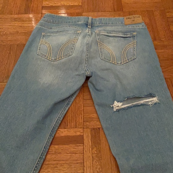Hollister Low Rise Jeans With Stars - Picture 13 of 13